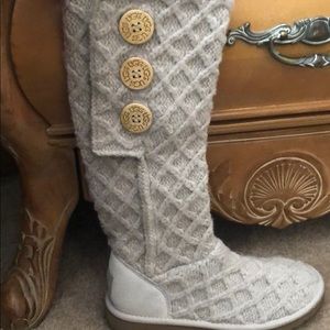 Ugg classic boots